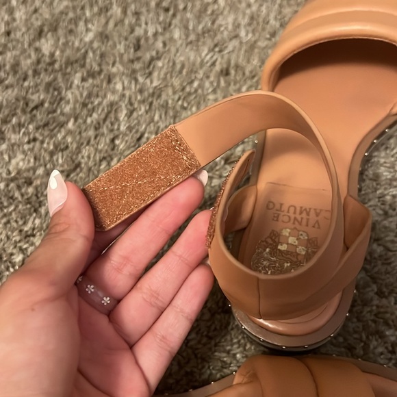 Vince Camuto Sandals 🩷 - Picture 8 of 9